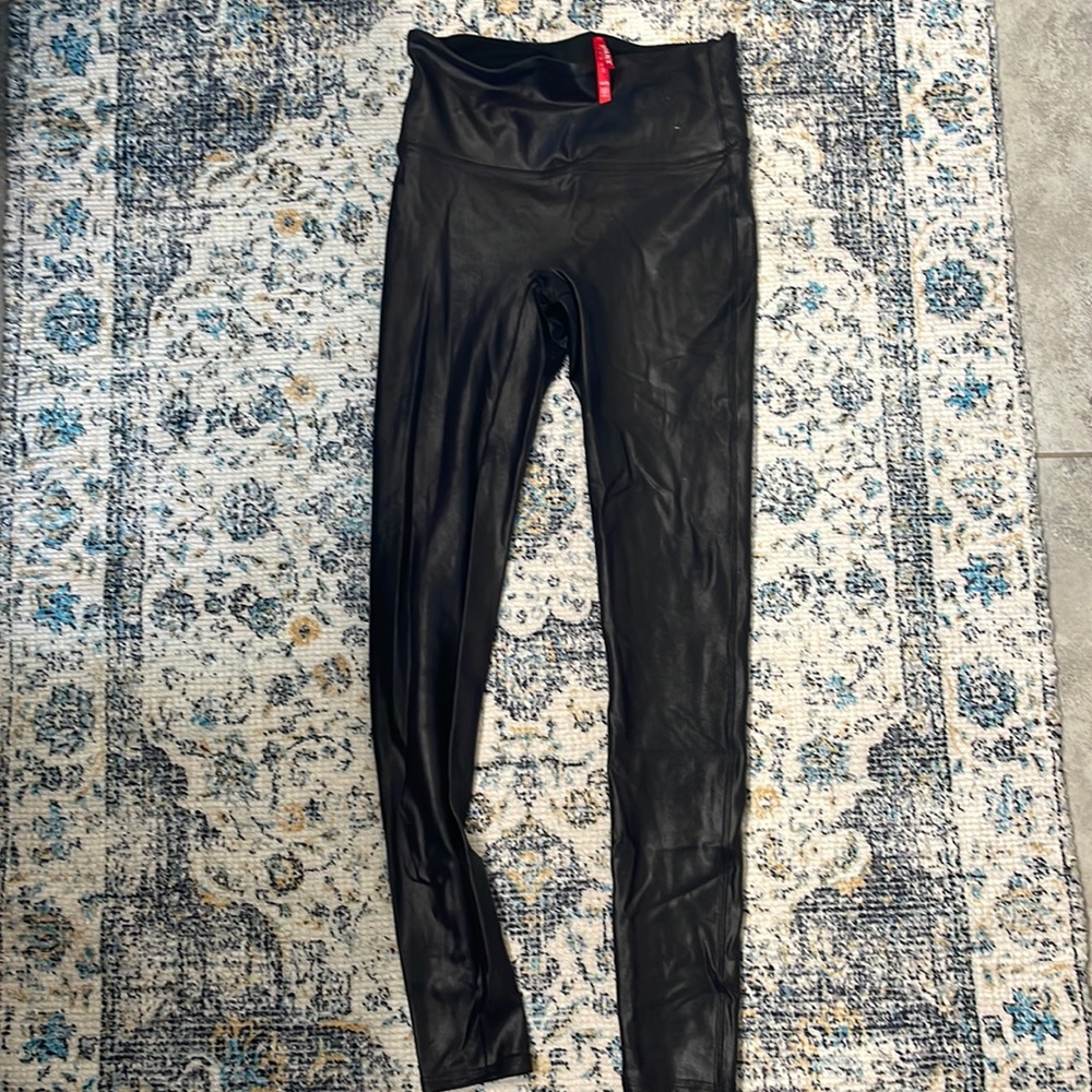 Spanx Blk faux leather spanx perfect condition